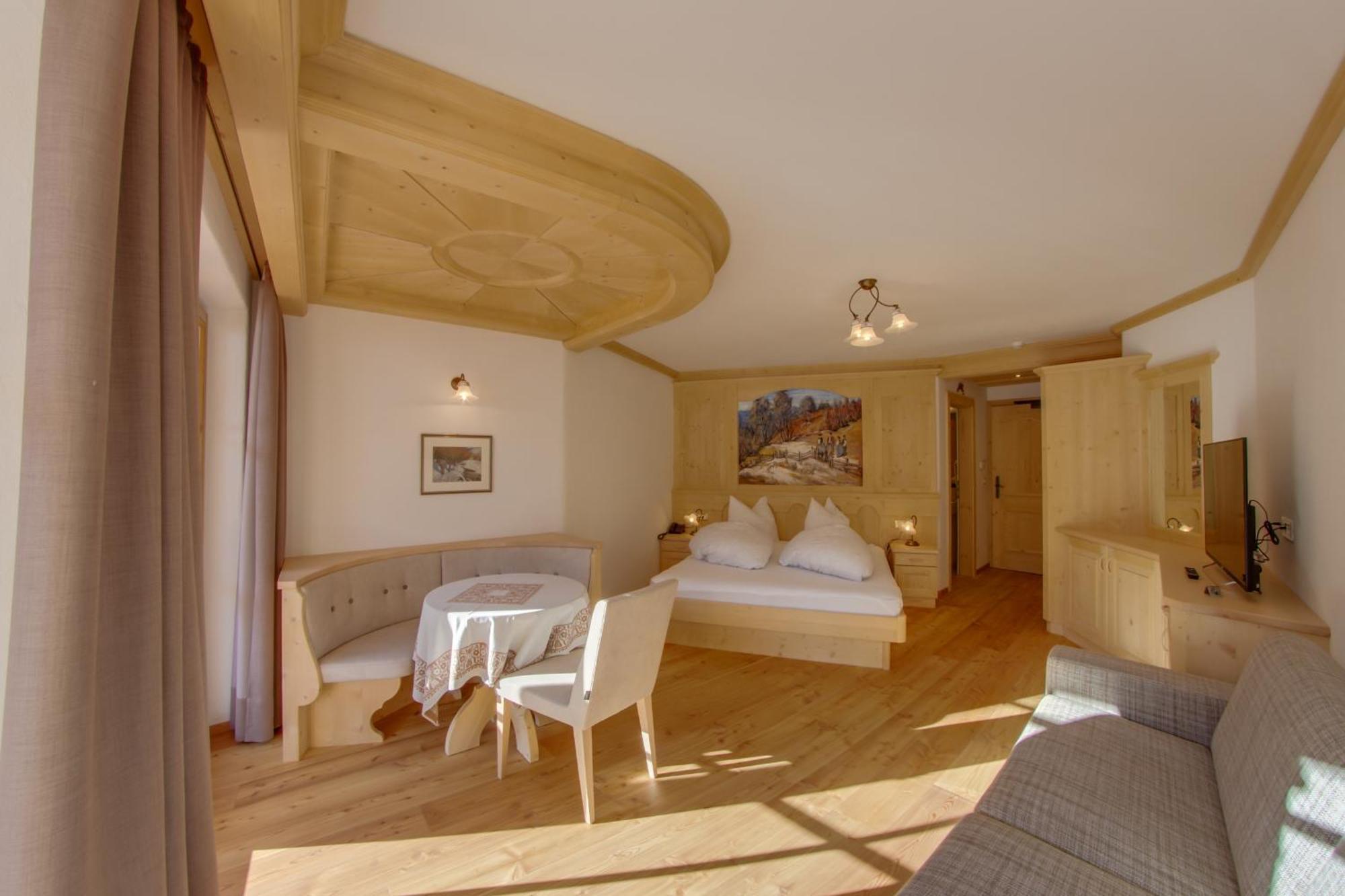 Dorfhotel Beludei Santa Cristina Val Gardena Pokoj fotografie