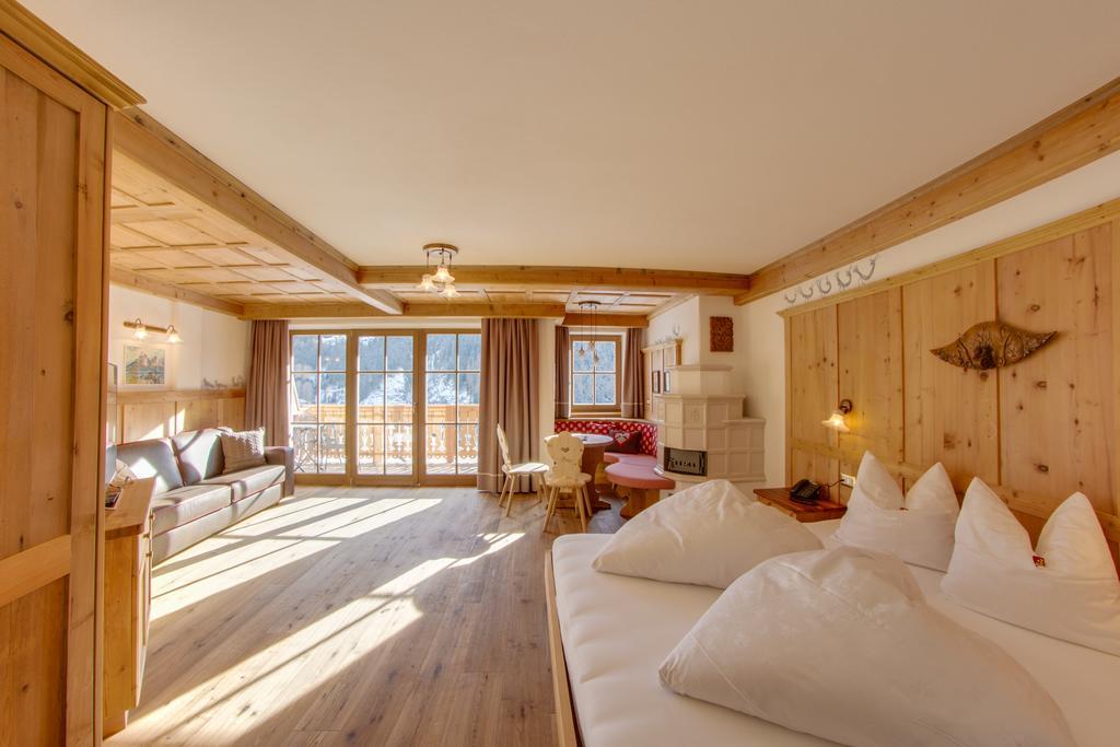 Dorfhotel Beludei Santa Cristina Val Gardena Pokoj fotografie